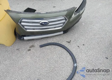 2015 Subaru Outback 2.5I Limited z USA, uszkodzony, nr VIN 4S4BSBNC8F3298236